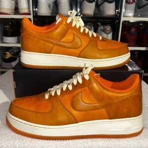 Nike Air Force 1 '07 LV8 "Sunset Russet". 
HQ3639-720  original box